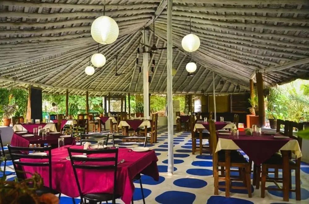 Лонда: Regenta Resort Century