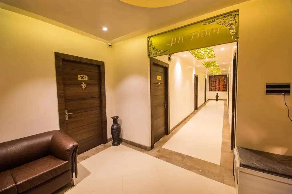 Лакхнау: Hotel Arjun International