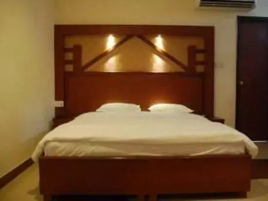 Хандала: Saubhagya Inn International