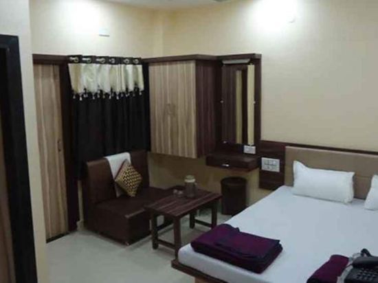 Пачмарай: Hotel Neelkanth