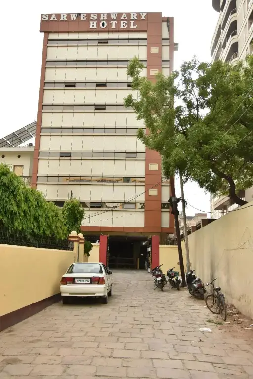 Варанаси: Hotel Sarweshwary
