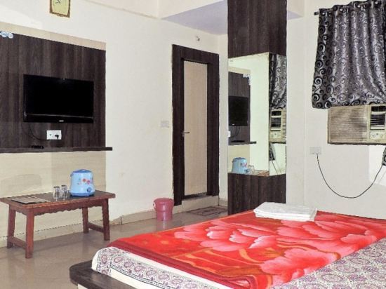 Hotel Abhimanyu — фото 1