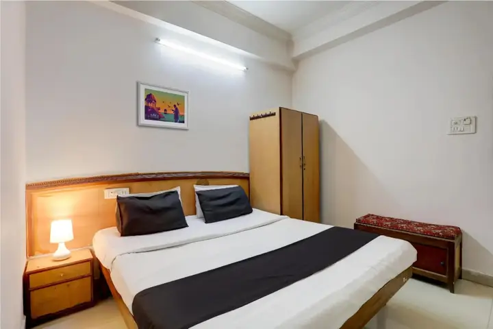 Шамшабад: Hotel RR Residency