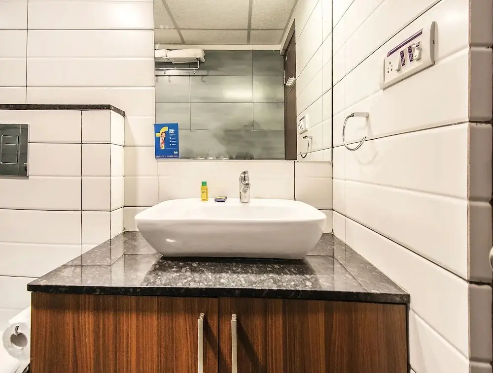 Бангалор: FabHotel Oakwoods Serai