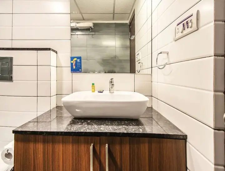 Бангалор: FabHotel Oakwoods Serai