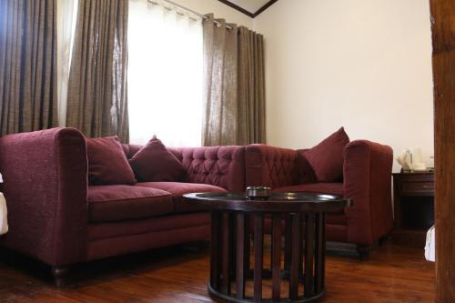 Диранг: The Heritage Club - Tripura Castle