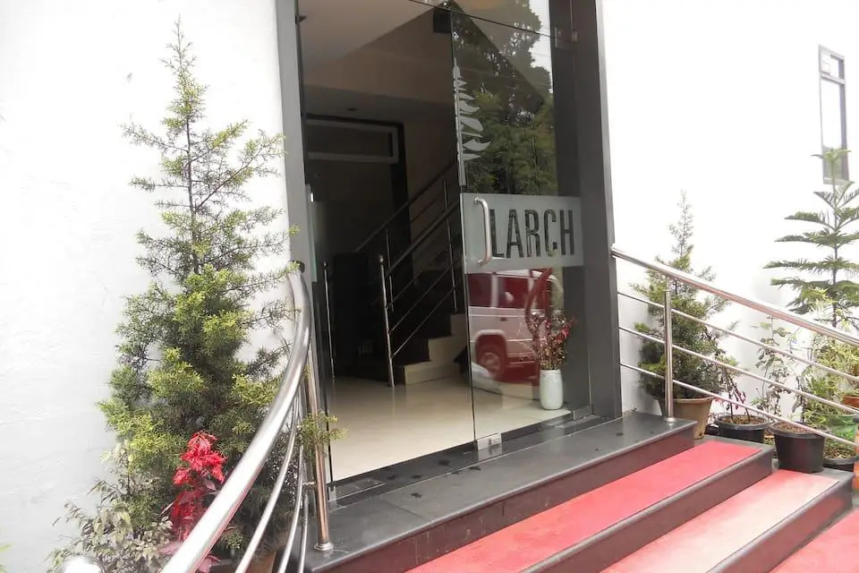 Ути: Golden Larch Residency