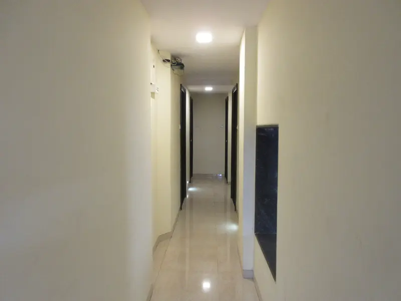 Нави-Мумбай: OYO 22468 Hotel Nirsukh Palace