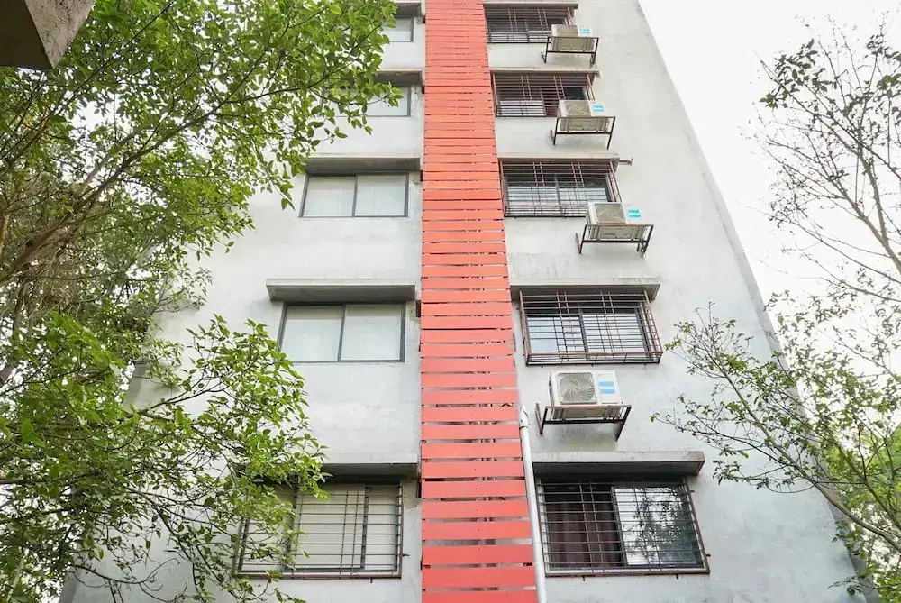 Нави-Мумбай: OYO 22468 Hotel Nirsukh Palace