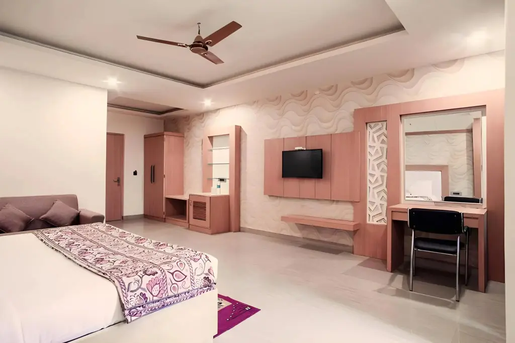 Наинитал: GenX Sundaram Haldwani