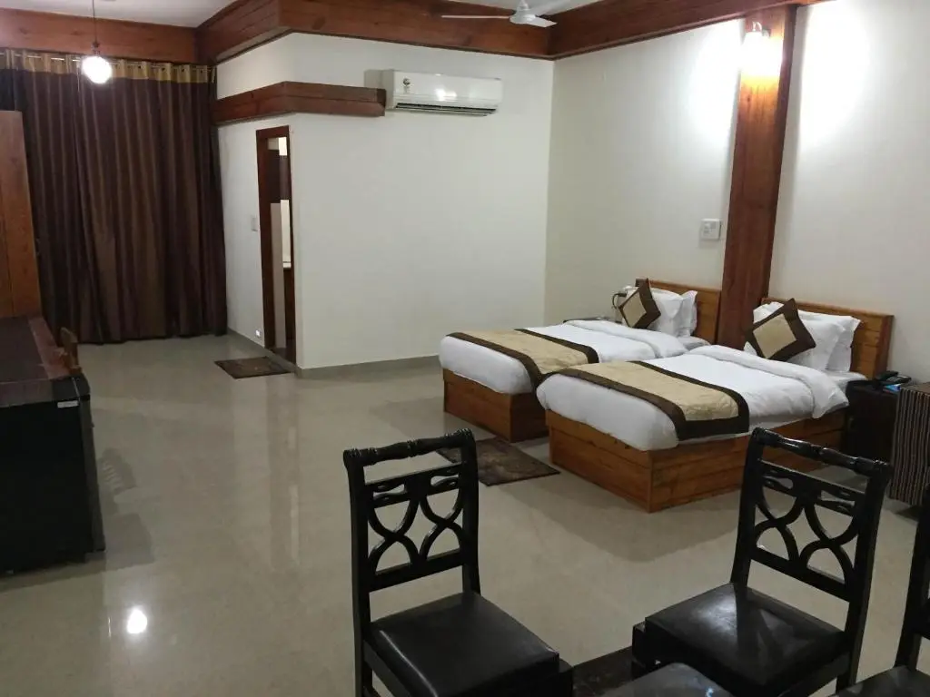 Хошиарпур: Hotel Royal Plaaza