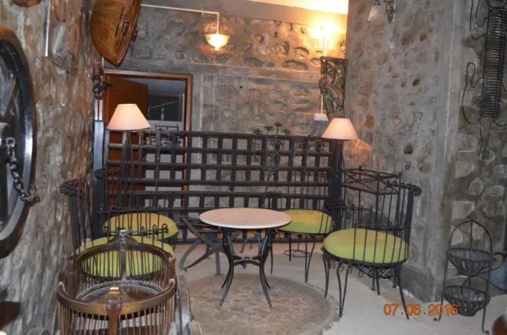 Наинитал: Kafal Resort