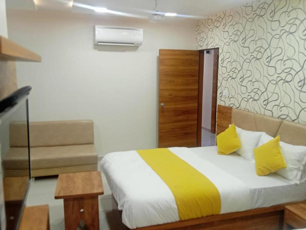 Вадодара: Hotel Dreamland