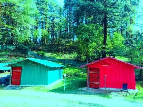 Массури: Northern Adventure Camp & Cottages