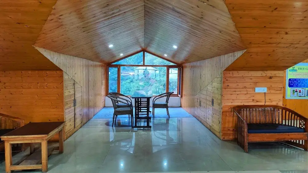 Казаули: Neel Giri Resort