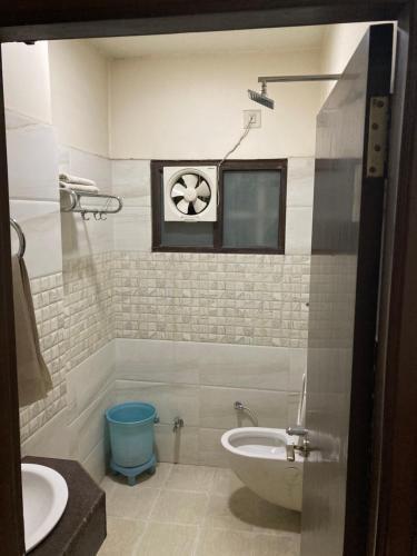 Ганганагар: Hotel Sea Rock