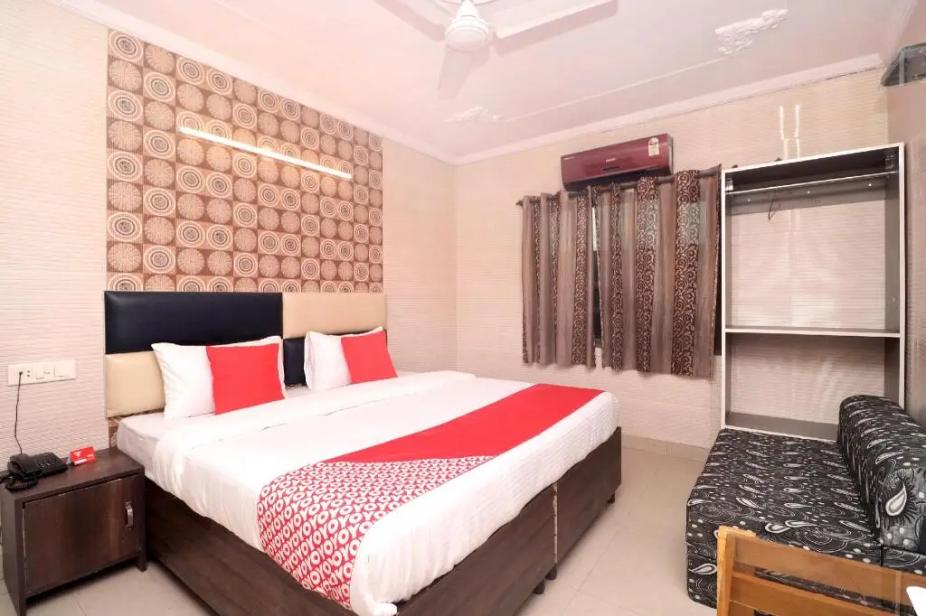 Лудхиана: OYO 15546 Hotel KK