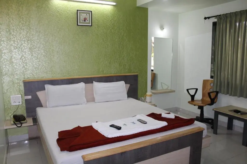 Нашик: Hotel Cool Palace