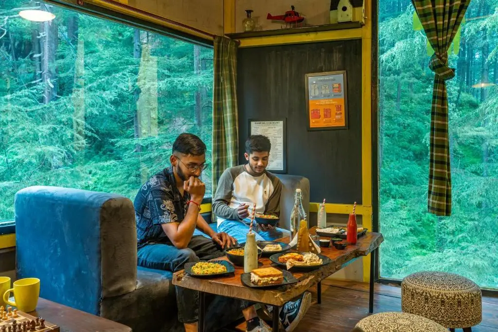 Касоль: The Hosteller Kasol