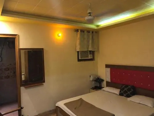 Бахадрабад: Hotel Rattans Regency