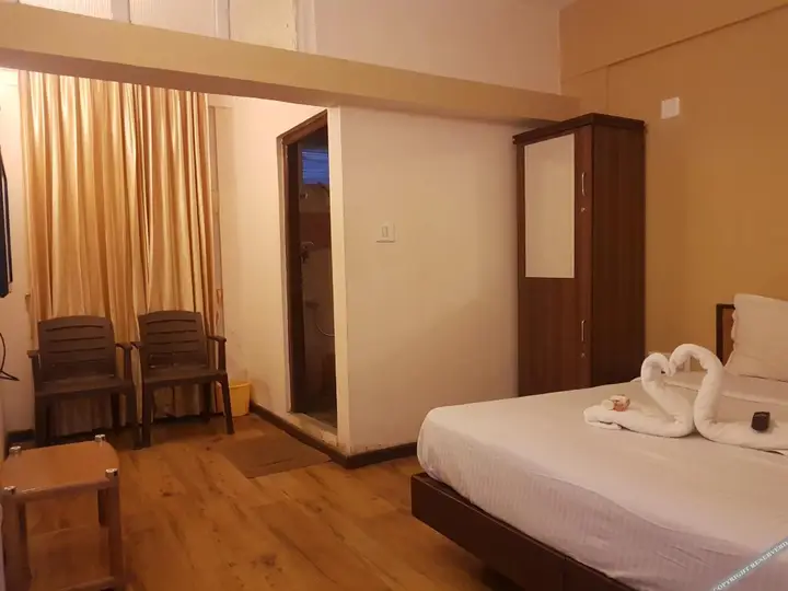 Ути: Hotel Zion International