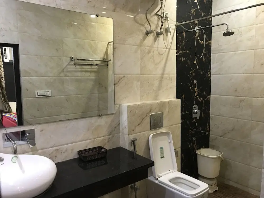 Гуруграм: Oyo 27864 Hotel Samrat