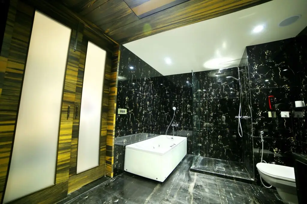 Лакхнау: Golden Blossom Imperial Resorts