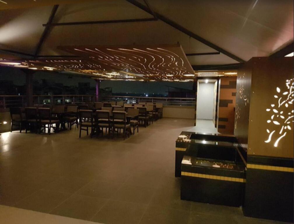 Гандхинагар: 7Wonders Hotel