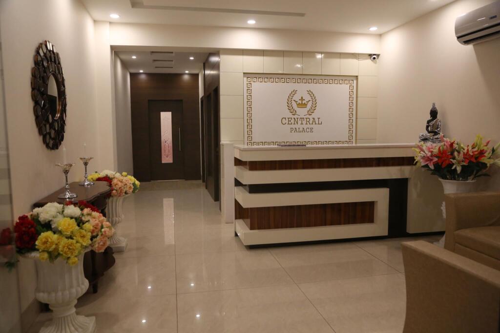Hotel Central Palace — фото 1