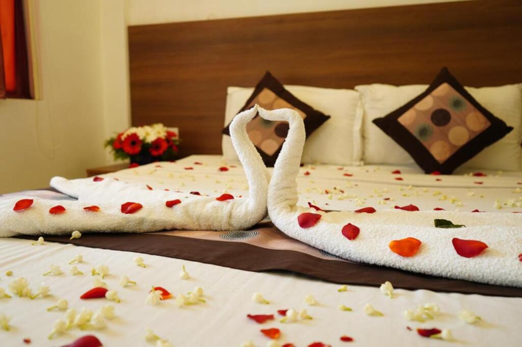 Кумили: The Patio Thekkady