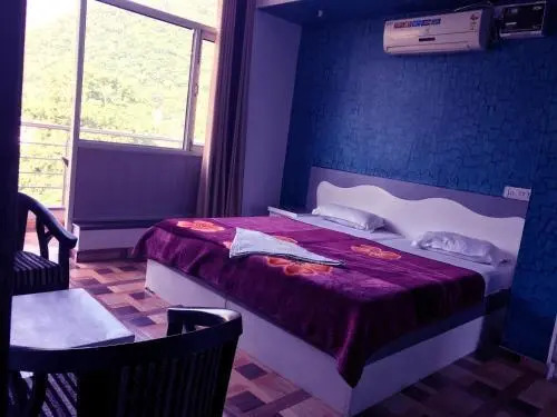 Ришикеш: Hotel Laxmanjhula Residency