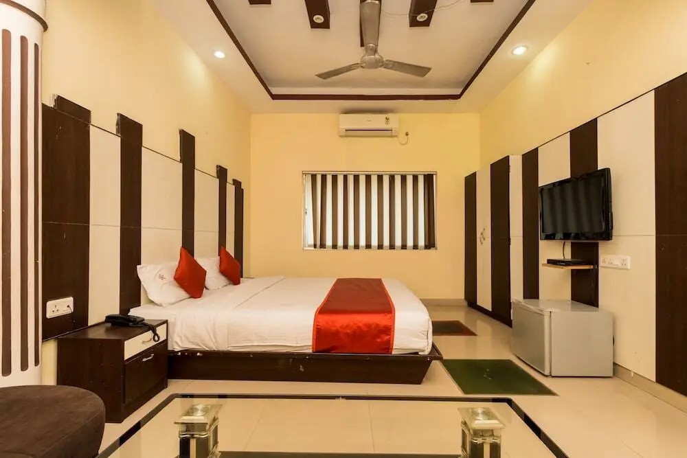 Колката: OYO 3276 Hotel Rockstar Suites