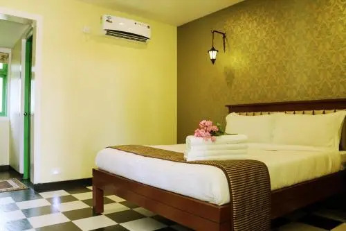 Силвасса: Hardys Villa Resort