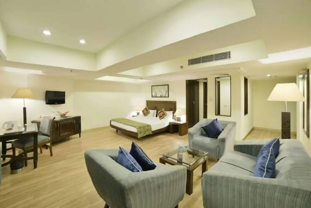 Прем-Нагар: The Competent Palace Hotel