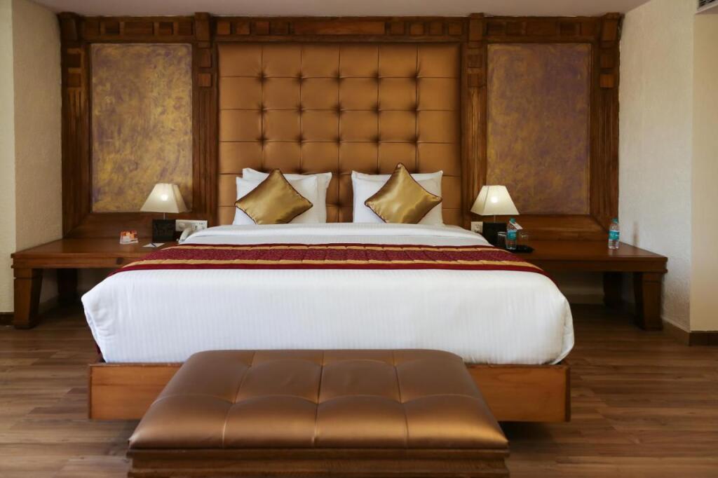 Прем-Нагар: The Competent Palace Hotel