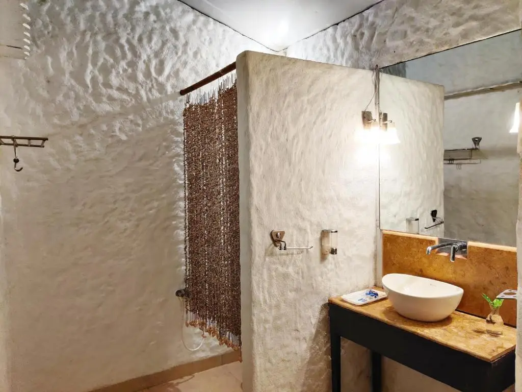 Верем: The Camelot Beach Resort