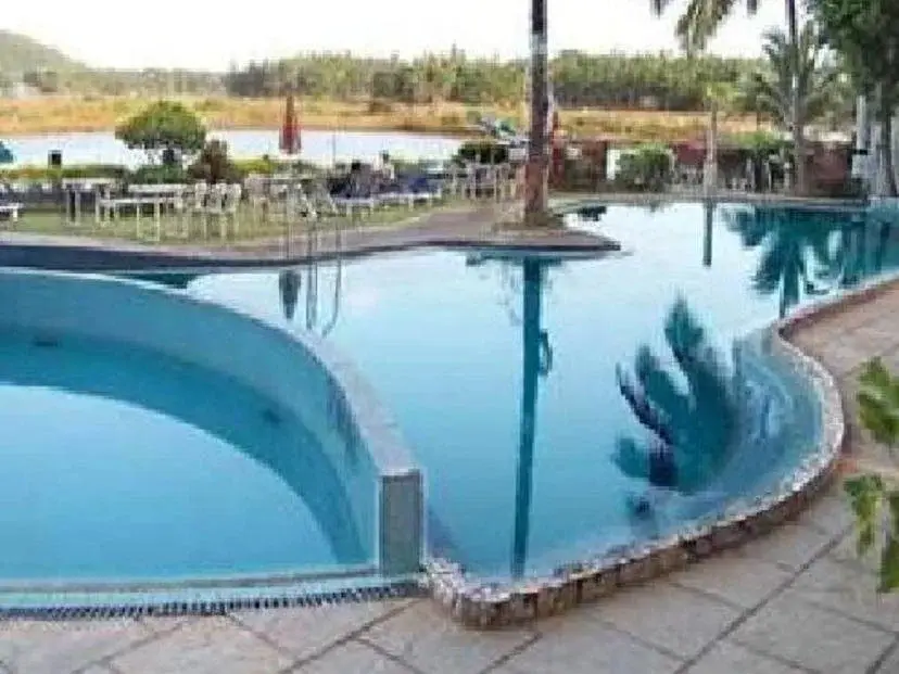 Арпора: Maizons Lakeview Resort