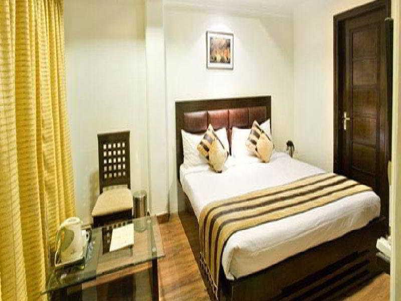 Нью-Дели: Parkland Safdarjung Enclave