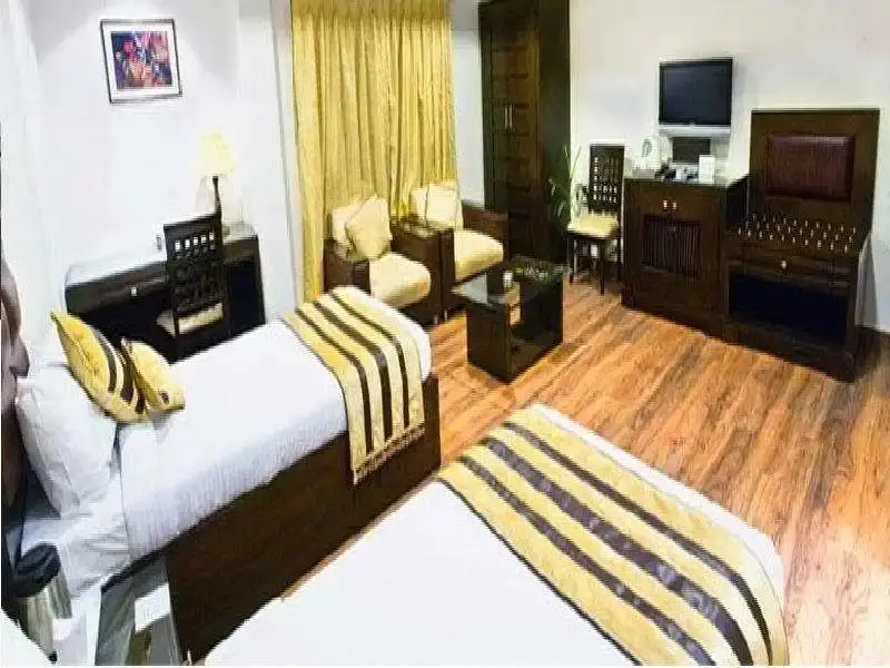 Нью-Дели: Parkland Safdarjung Enclave