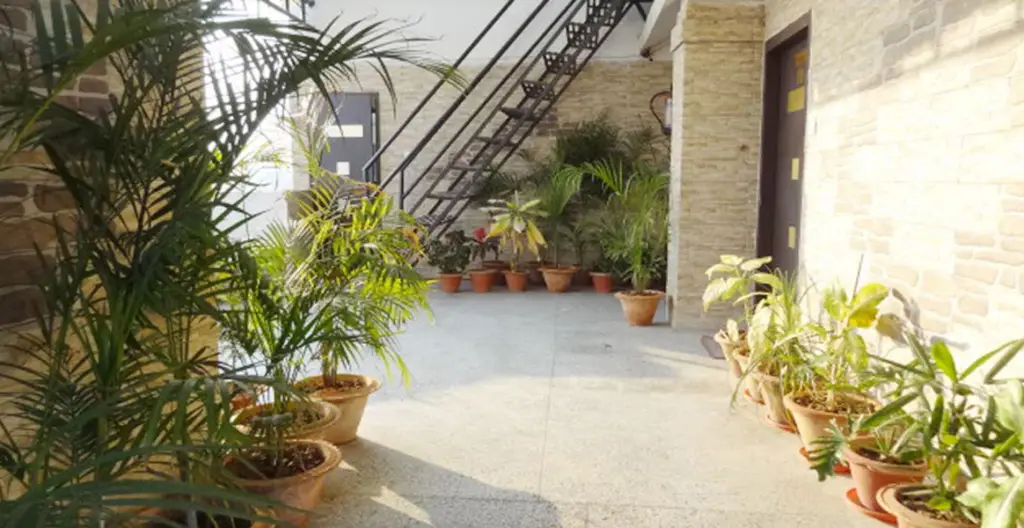 Nesh Inn by OYO Rooms — фото 1