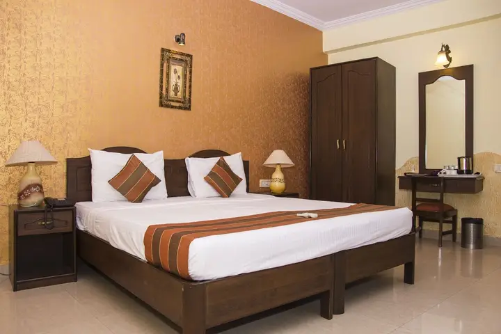 Бага: Nazri Resort