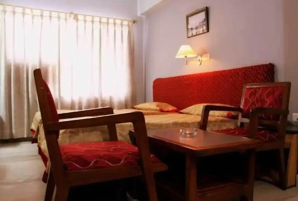 Колката: Pallavi International Hotel