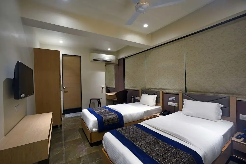 Гандхинагар: Hotel Middle Town