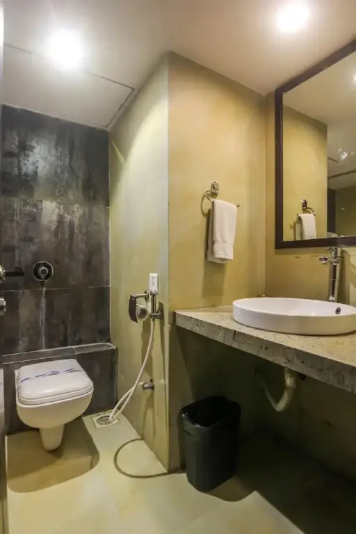 Хинджевади: Hotel Lxia