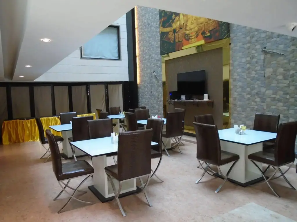 Нью-Дели: Hotel Gold Souk