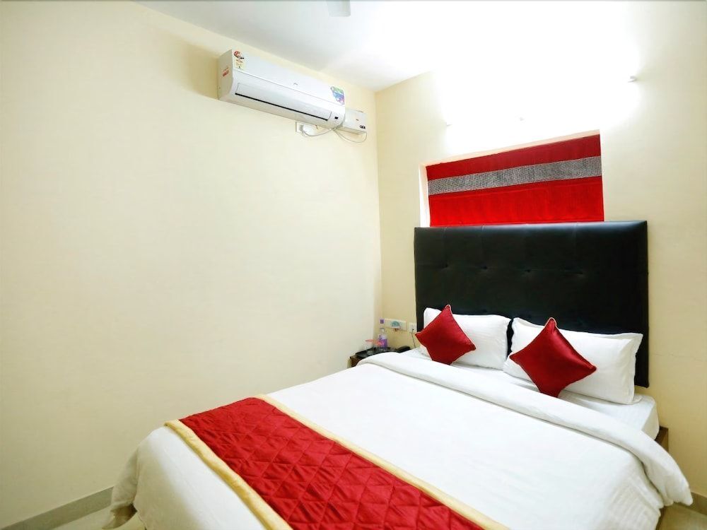 Хидерабад: OYO 491 Apartment Hotel Namo Suites