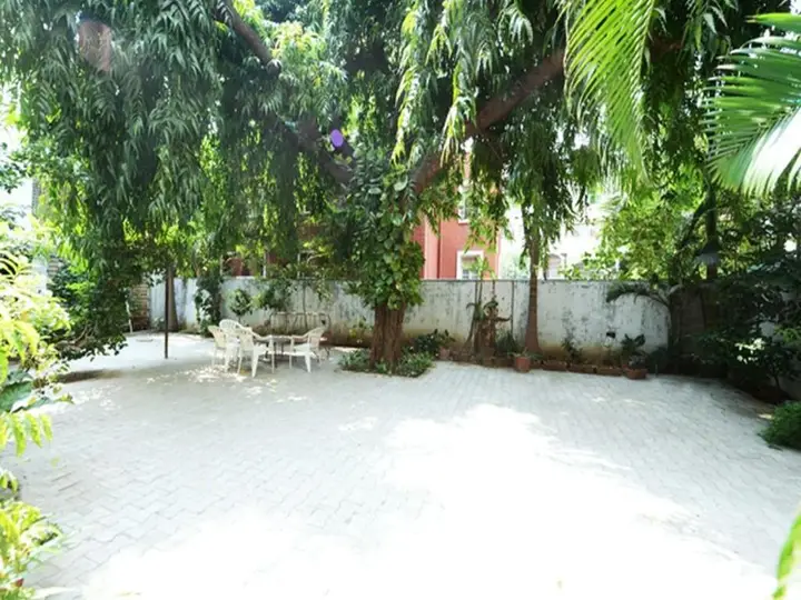 Вадодара: Hotel Rahi Inn