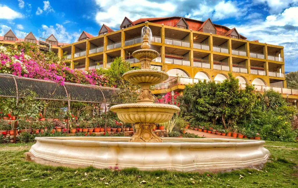 Олд-Махабалешвар: Ravine Hotel