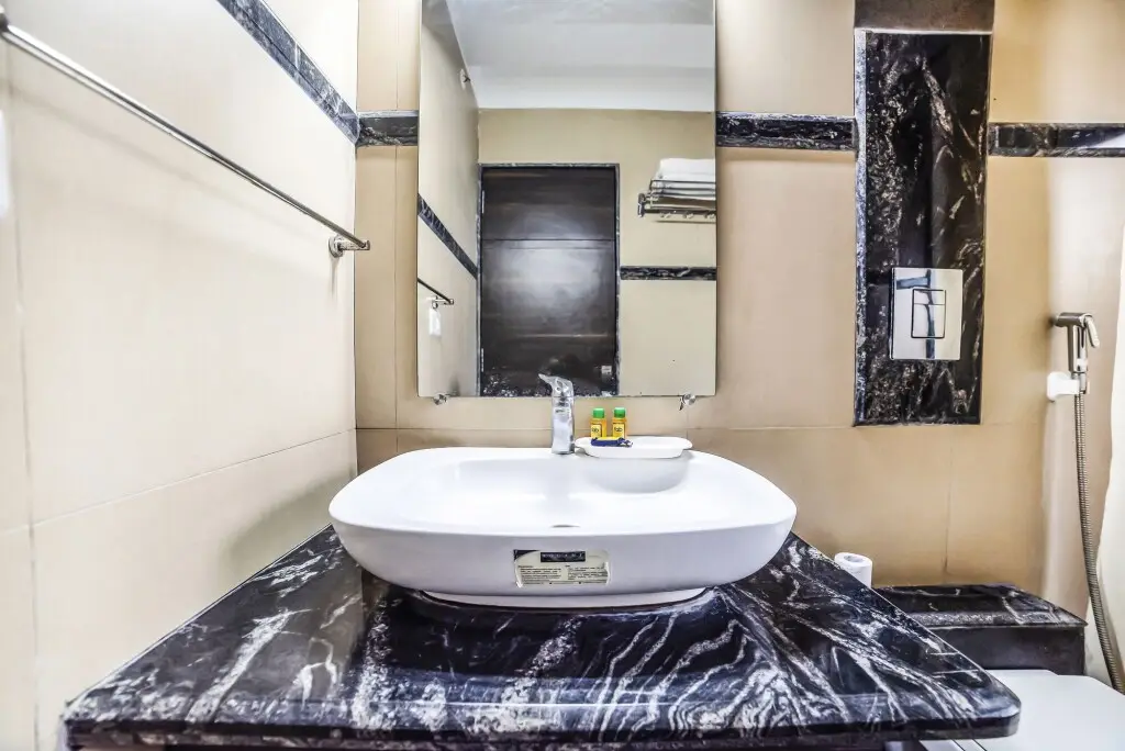 Пуна: FabHotel Sumati Baner
