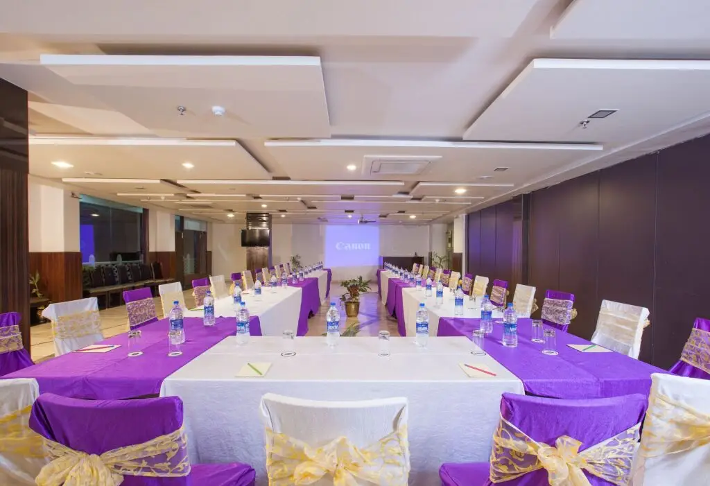 Наинитал: Sea Hawk Hill Resort - A Luxury Boutique Resort